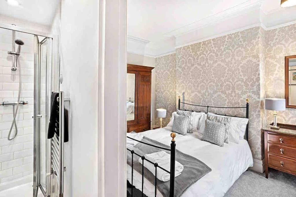 The Stanley Suite 1 Bedroom Apt Dog Friendly Patio هاروغايت المظهر الخارجي الصورة