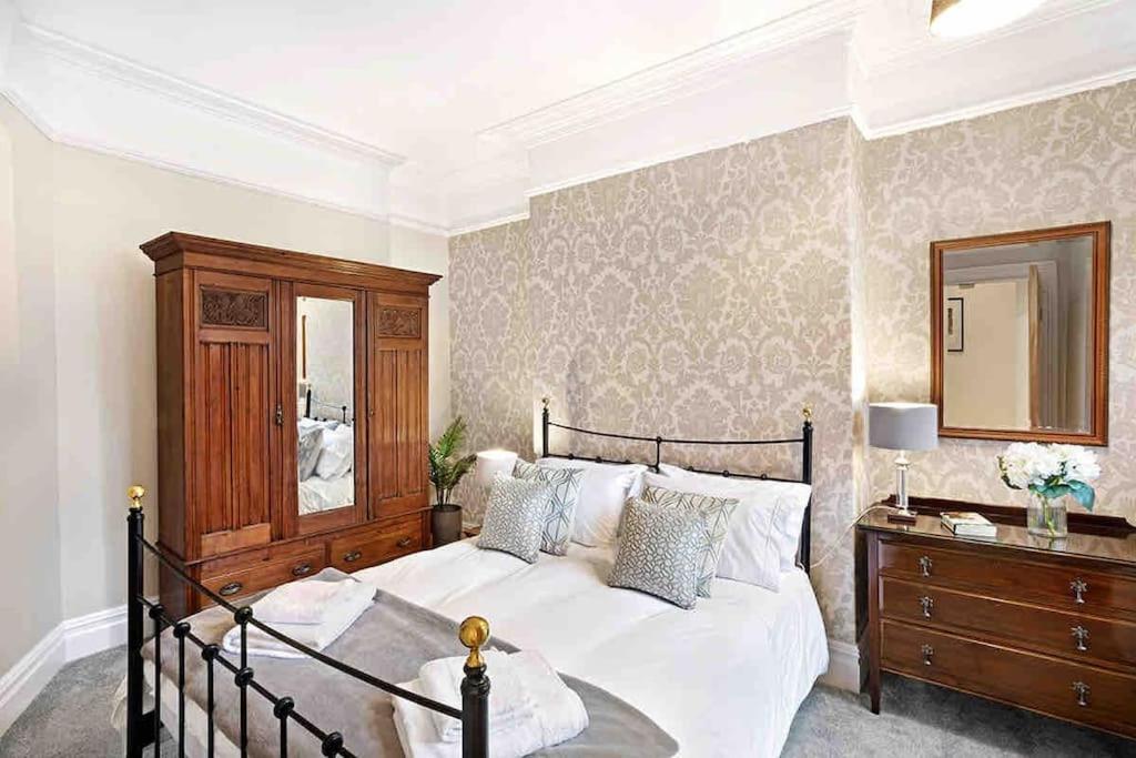 The Stanley Suite 1 Bedroom Apt Dog Friendly Patio هاروغايت المظهر الخارجي الصورة